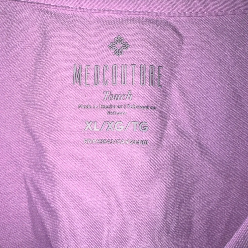 Med Couture Lavender V-Neck Short Sleeve Top - Picture 2 of 2